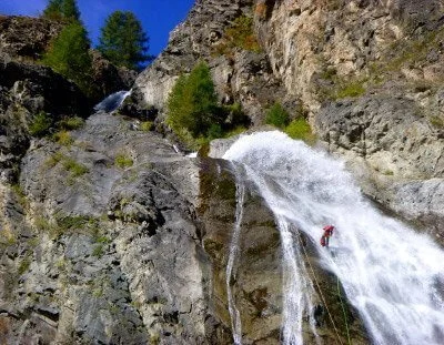 Descente de la grande cascade