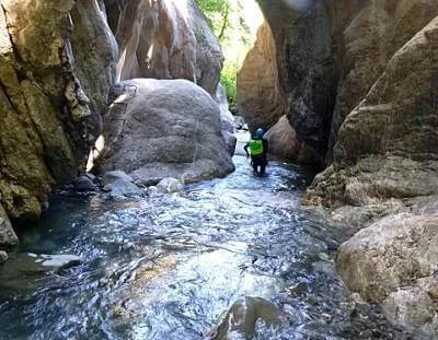 Sortie de l'étroiture du canyon du fournel