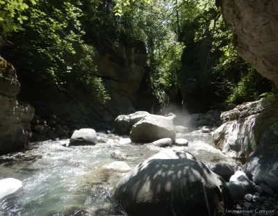 Mouvements d'eau dans le canyon